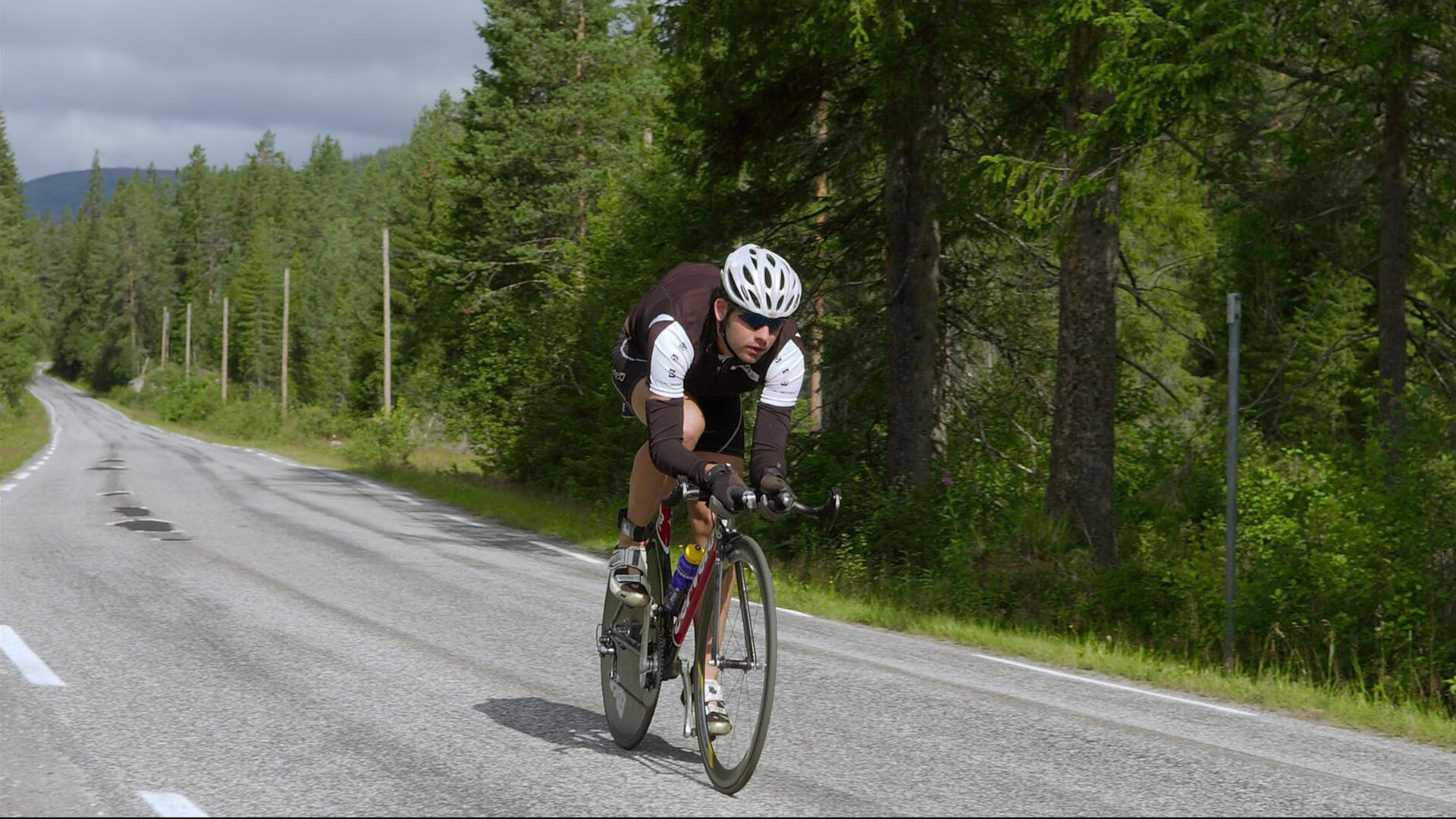 mksports官网-街头篮球城市争霸赛吸引众多观众参与，街头篮球赛制