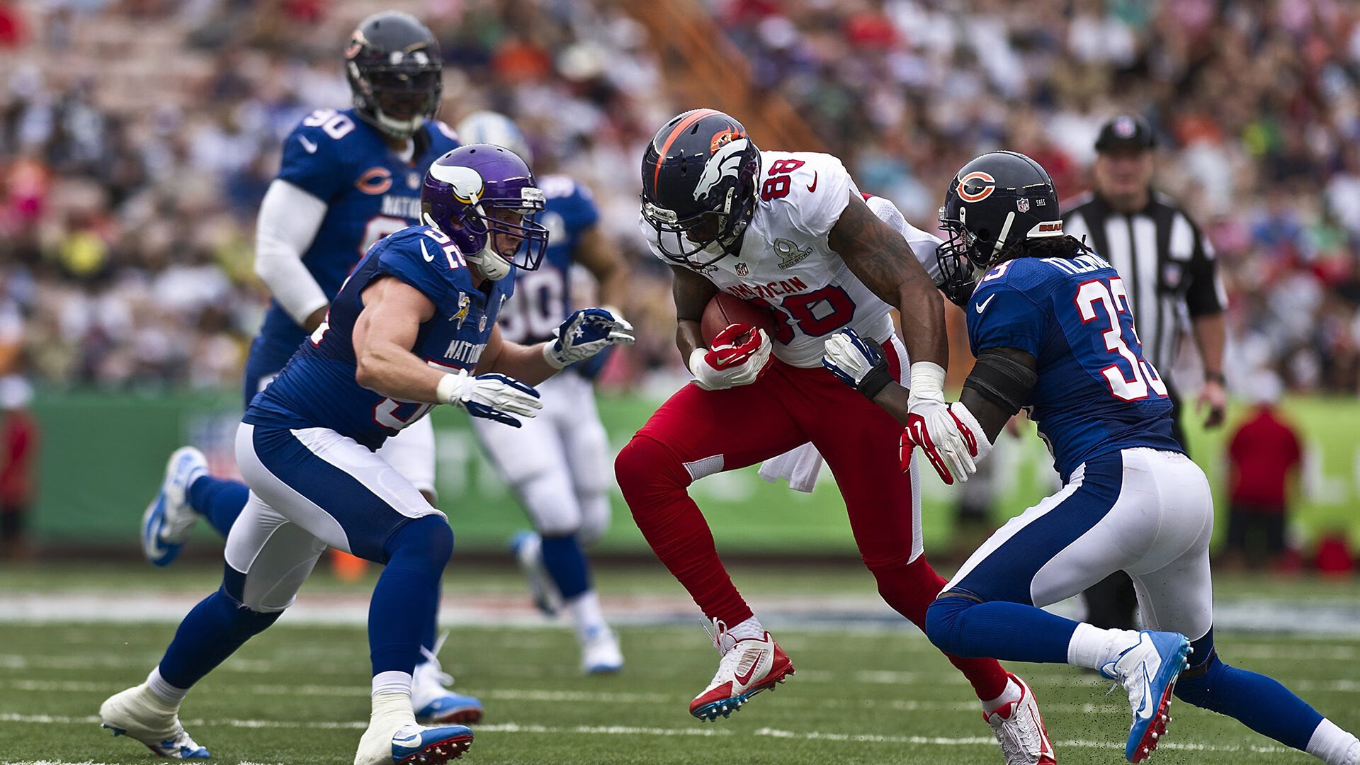 未来足球：智能球鞋与脑机接口结合，运动表现极限突破，ai智能足球鞋